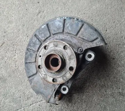 Volkswagen PASSAT CC Front wheel hub spindle knuckle