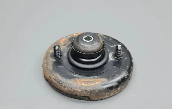 Honda Accord Coil spring/strut mount 