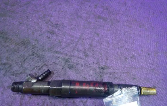 Ford Mondeo Mk III Fuel injector 0432133800