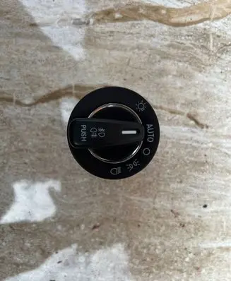 Maserati Levante Light switch 68240387AC 863901