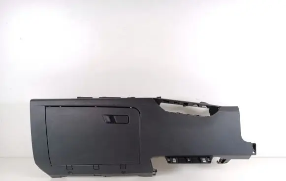 Glove box