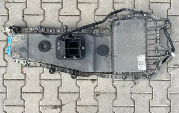 Land Rover Evoque II Hybrid / electric car battery K8D214B227AL 73429404