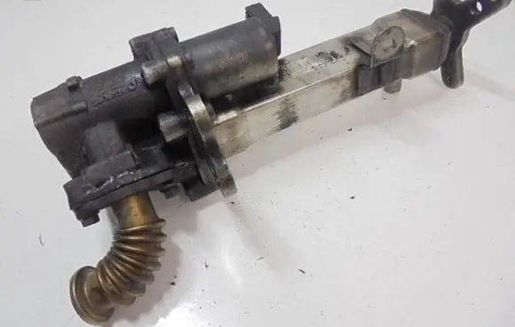 Volvo S60 EGR valve cooler 30637142