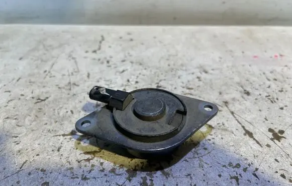 Opel Mokka Camshaft pulley/ VANOS 55562223