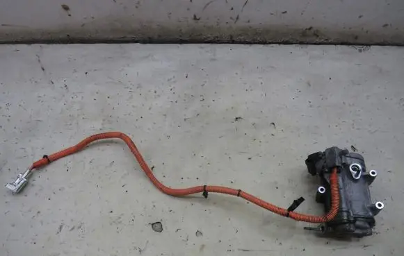 Ford Mondeo MK V Air conditioning (A/C) compressor (pump) DG9H-19D623-AD