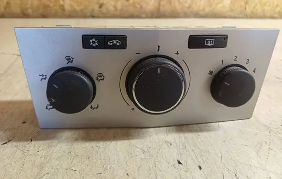 Opel Astra H Climate control unit 13269404 28032008 901513600001