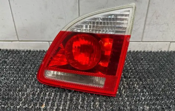 BMW 5 E60 E61 Tailgate rear/tail lights 7165830 6925894 6935332