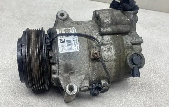 Opel Zafira C Air conditioning (A/C) compressor (pump) 39045695