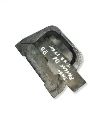 Volkswagen PASSAT B6 Engine mount bracket 1K0199262