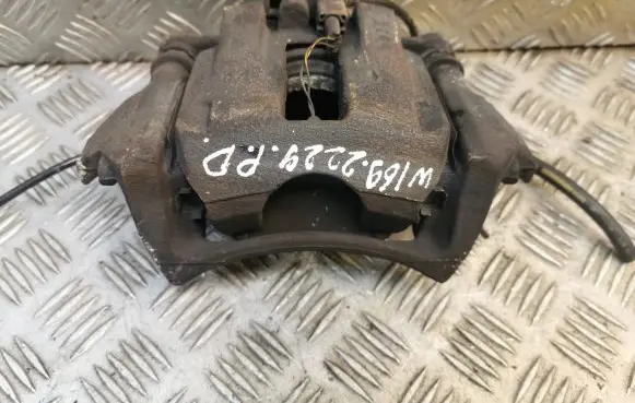 Mercedes-Benz A W169 Front brake caliper