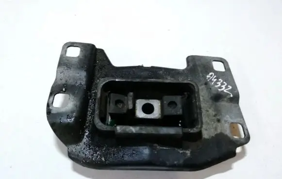 Volvo V50 Engine mount bracket 349249l