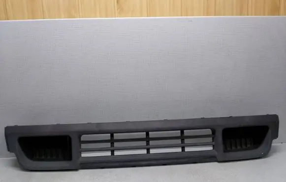 Volkswagen Transporter - Caravelle T5 Front bumper lower grill 7H0807719