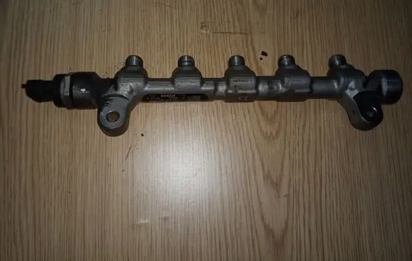Fuel pressure sensor