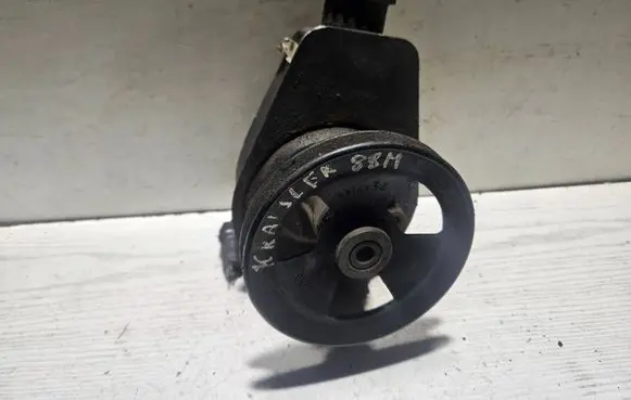 Chrysler Voyager Power steering pump 5214734 38290