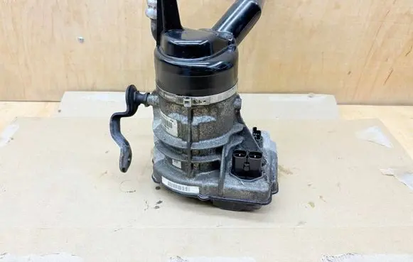 Peugeot RCZ Power steering pump 9670700480 A0021544