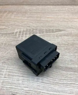 BMW 3 E46 Glow plug pre-heat relay 2246919 72RB510 0323