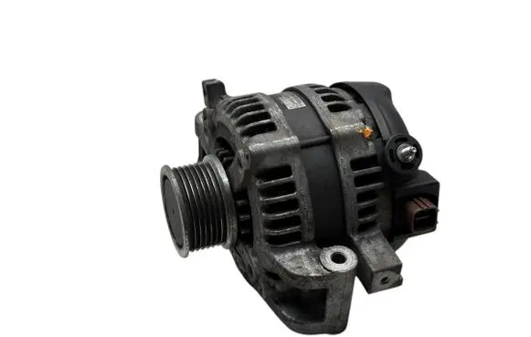 Toyota Avensis T270 Generator/alternator 270600R080 1042101881 31081