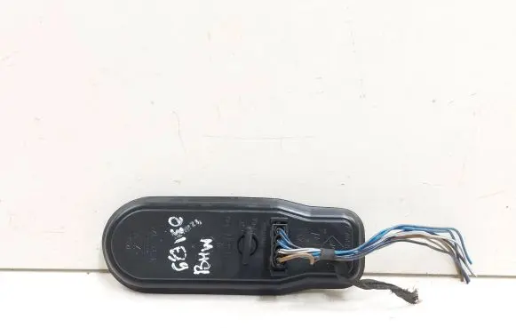 BMW 5 E39 Tail light bulb cover holder 8371324 393440