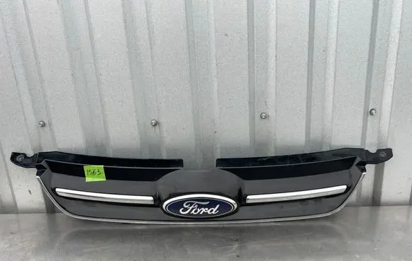 Ford C-MAX II Front bumper upper radiator grill AM51R8200B AM51R8138B