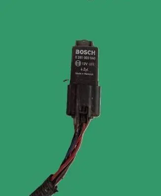 Dodge Caliber Glow plug pre-heat relay 0281003040
