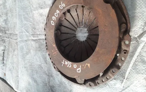 Volkswagen PASSAT B3 Pressure plate 