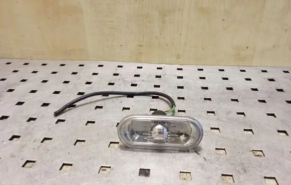 Volkswagen PASSAT B5.5 Front fender indicator light 1J0949117
