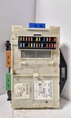 Ford Mondeo MK IV Fuse module 7g9t14a073de