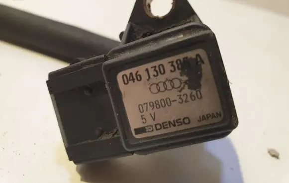 Audi A6 S6 C5 4B Air pressure sensor 046130385A 0798003260