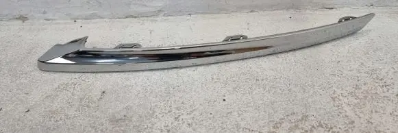 Volvo XC60 Front bumper splitter molding 32227905