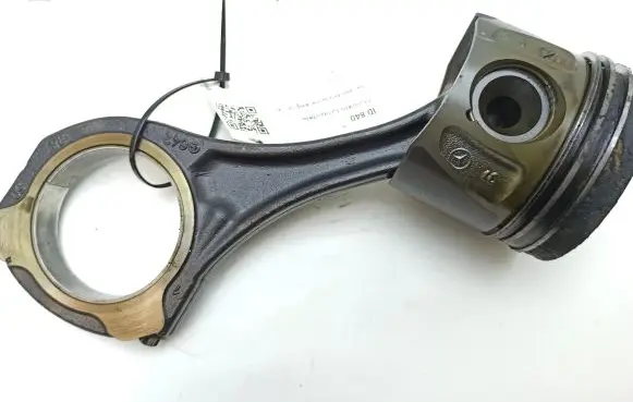 Mercedes-Benz Sprinter W906 Piston with connecting rod 8370 2403500