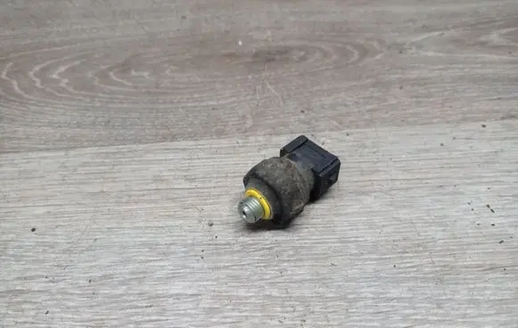 Air conditioning (A/C) pressure sensor