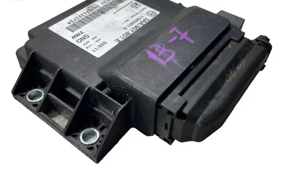 Volkswagen PASSAT B7 Hand brake control module 3AA907801E 17982901A GN00213237X