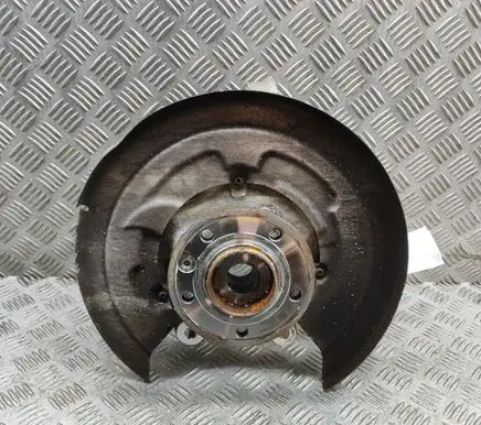 Land Rover Range Rover Sport L461 Rear wheel hub M8E25A969AD M9R32C300AC