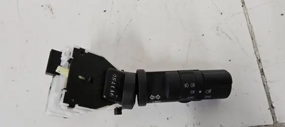 Nissan Qashqai Indicator stalk 14425