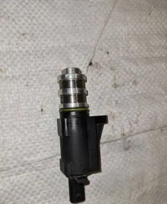 BMW 3 F30 F35 F31 Oil pressure sensor 7639993