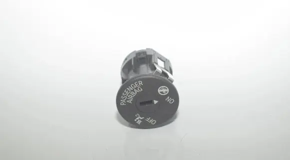 Passenger airbag on/off switch