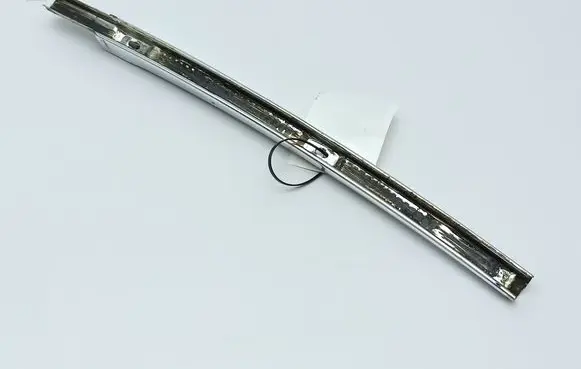 Mercedes-Benz COMPAKT W115 Front door windshield rail 