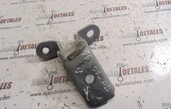 Toyota Corolla Verso AR10 Front door upper hinge