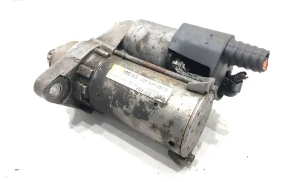 Volkswagen Golf V Starter motor 02T911023S