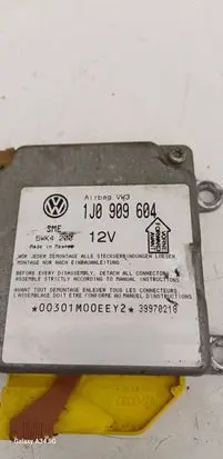 Volkswagen PASSAT B5 Airbag control unit/module 1J0909604 39970218