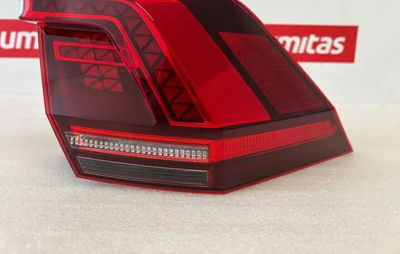 Volkswagen Tiguan Rear/tail lights 5NA945208F 2SD01252102 00817118