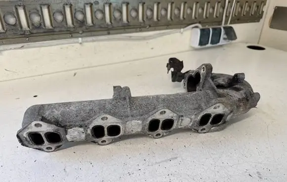Renault Master III Intake manifold 8200915216