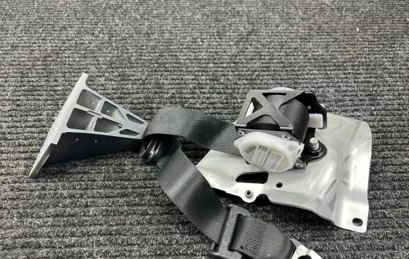 Mercedes-Benz AMG GT R190 C190 Front seatbelt A1908601500 A1906422000 309162499C