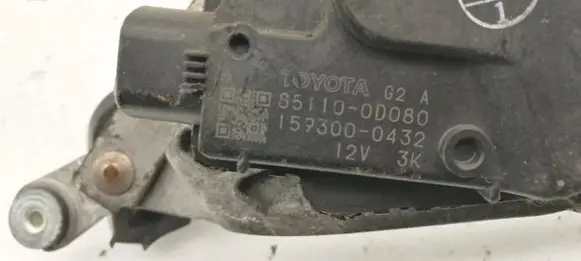 Toyota Yaris Front wiper linkage and motor 851100D080