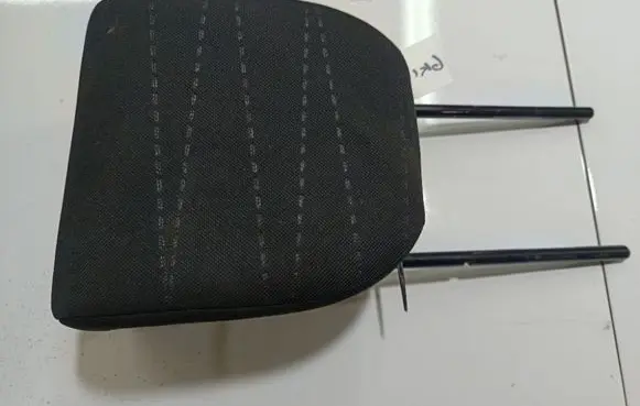 Toyota Yaris Front seat headrest 