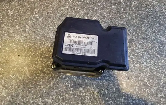 Volkswagen PASSAT CC ABS Pump 3AA614109AP