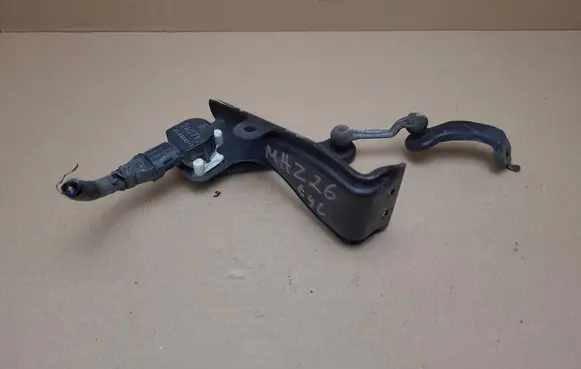 Toyota Prius+ (ZVW40) Rear height level sensor lever B1448411