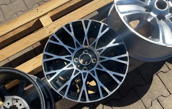 Fiat 500 R16 alloy rim 51902574