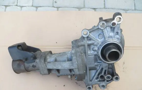 Peugeot 4007 Gearbox transfer box case 2204C6 160895198