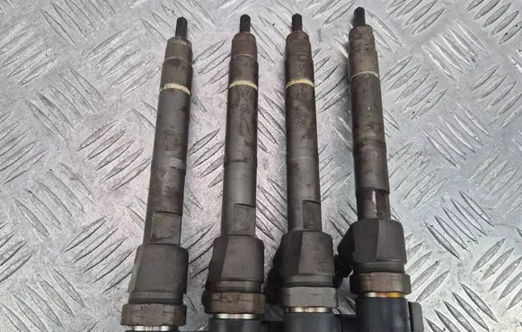 Mercedes-Benz C W203 Fuel injectors set A6460700787